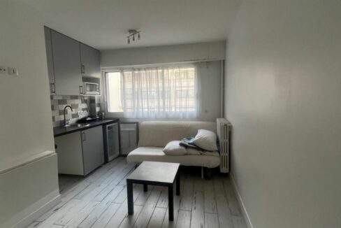 EI2-207_2tZYgLKdzS_CSF5mlo8OqQ