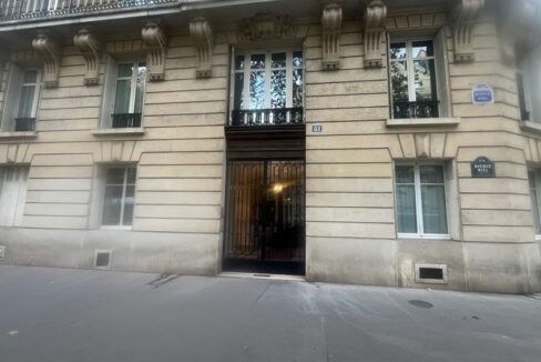 EI2-209_wOVmZhVqJXkyywNxqhZNKw