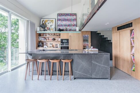 EI2-217_rOxSbg_WNXBb63uQCc16nQ