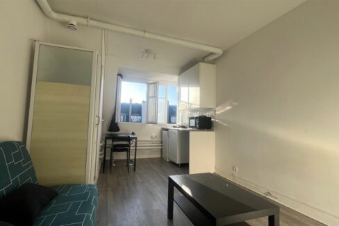 EI2-220_bk2_K93TUYDnXj0hvEptZw