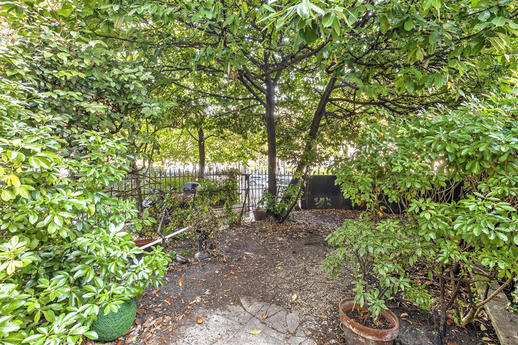 EI2-221_inTYvofSdjMwyWbzLf5LEQ