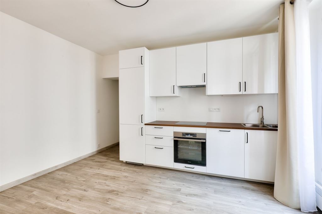 EI2-224_TEzHc41E8CXaczWSW3AChA