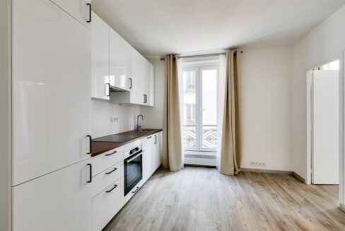 EI2-224_hRJEXfzHWb9U8D_QiA-Vbg