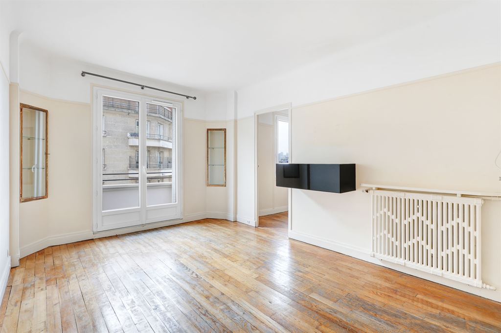 EI2-225_vyT-tM0AB8tp8i0B3hhnEQ