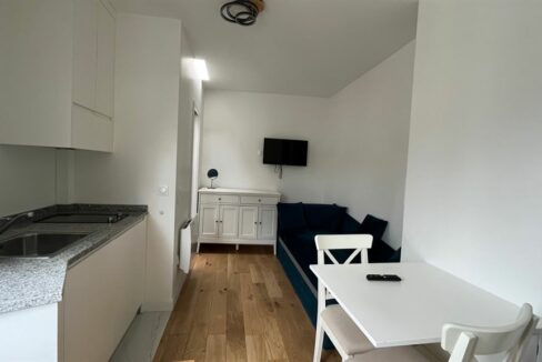 EI2-088_abZ_M_iynQ7cih8TXwUjMg