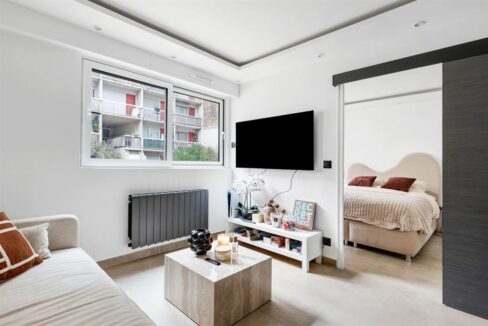 EI2-227_xr6XKQ7RVxumjcyTz47UVQ