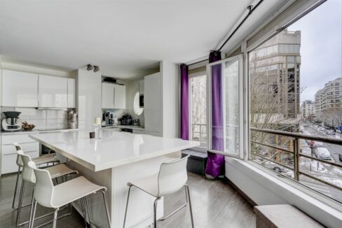 EI2-228_qDCi8SjmckFcNE2q0hCs3A