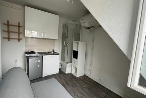 EI2-233_ZRddsPryN4mDgMAzOeWx0w