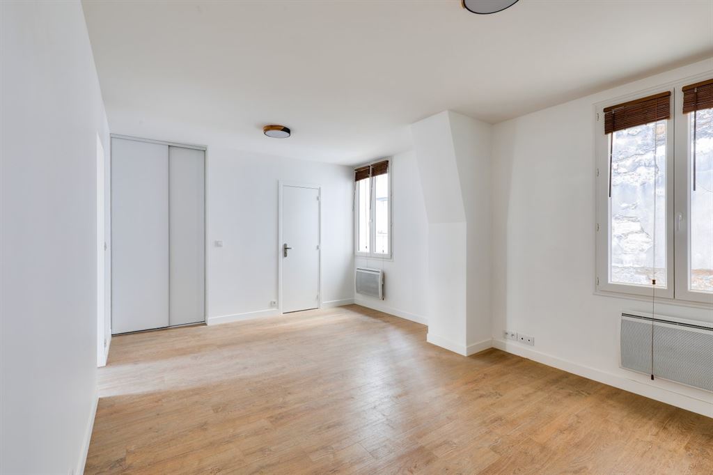 EI2-239_9EArNKZ8JM0Ze-Lg4K4mCg