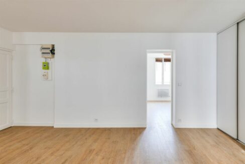 EI2-239_wzp9n2RNws2NwKa_BlGxFQ