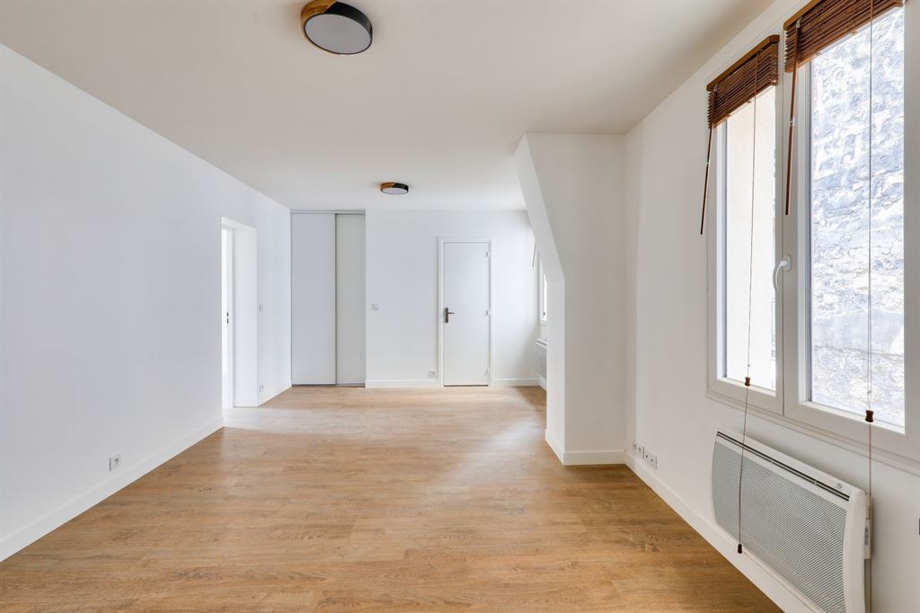 EI2-239_xaC8ldUL1XWVZTzqqTiSZA