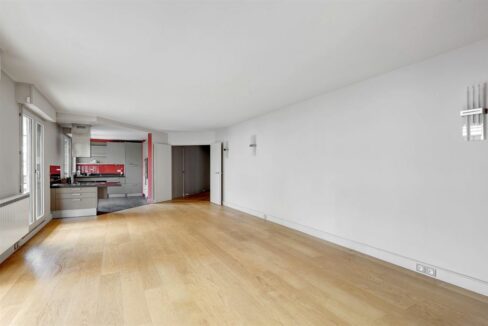 EI2-252_cctUCgMzf0Uq-rZDqlik2g