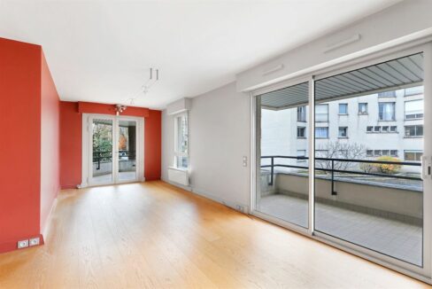 EI2-252_kpHLpCcFzLjxV5hR87B8iw