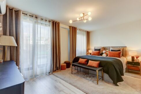 EI2-240_bIJESNIVbYbhtDF_1aQ66g